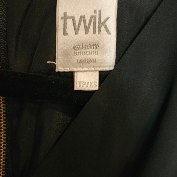 Cross over front little black dress (LBD) Size XS - Picture 5 of 5